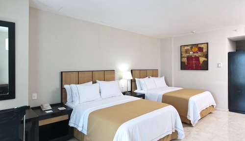 Standard Room, 2 Queen Beds (Minifridge)
