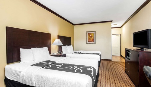 Room, 2 Queen Beds, Accessible, Non Smoking (Tub with Grab Bars)