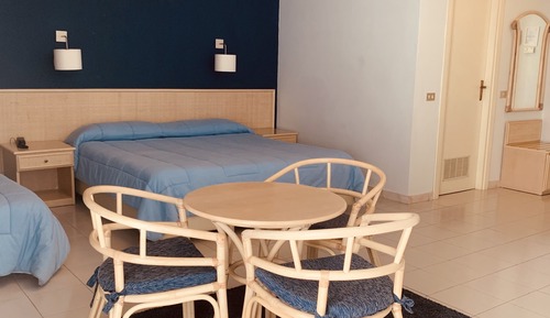 Deluxe Triple Room, Private Bathroom, Poolside