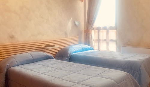 Family Suite, 2 Bedrooms, Private Bathroom, Poolside