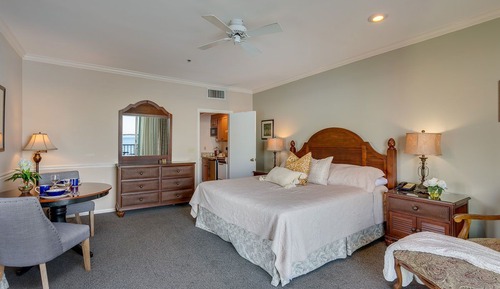 Studio, Multiple Beds (River Suite 305)