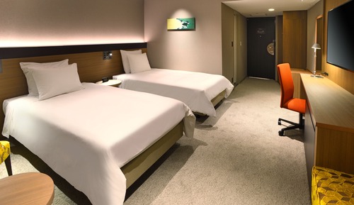 Standard Room, 2 Twin Beds (Mid Floor)