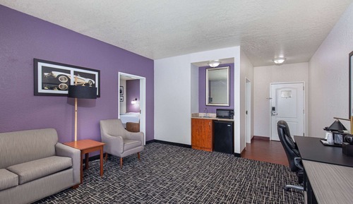 Suite, 1 King Bed, Non Smoking