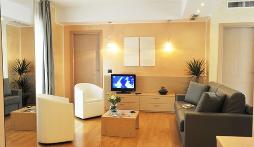 Suite, Terrace (Large)