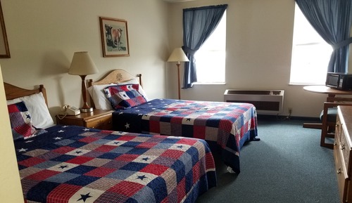Quadruple Room, 2 Queen Beds, Non Smoking