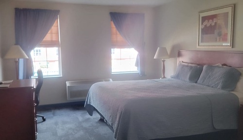 Standard Single Room, 1 King Bed, Non Smoking, Refrigerator & Microwave