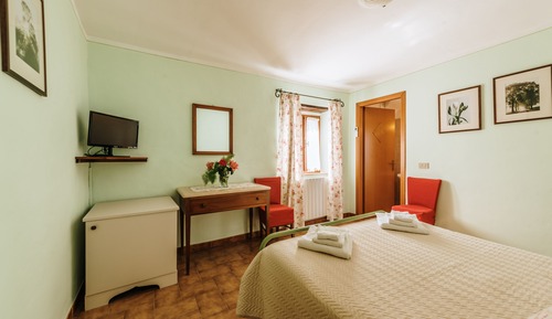Superior Double Room (Camera 2)