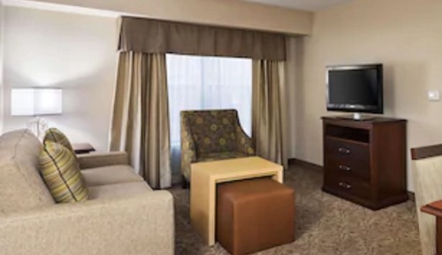 Suite, 1 King Bed, Accessible, Bathtub