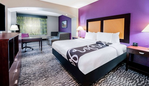 Junior Suite, 1 King Bed with Sofa bed, Non Smoking