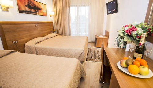 Comfort Triple Room