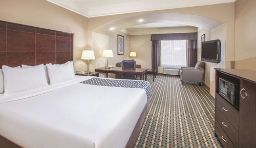 Deluxe Suite, 1 King Bed, Non Smoking