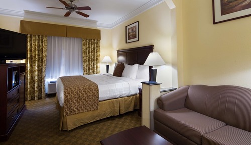Suite, 1 King Bed, Non Smoking (Oversized Room)