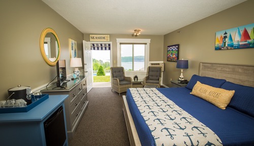 Deluxe Room, 1 King Bed, Ocean View