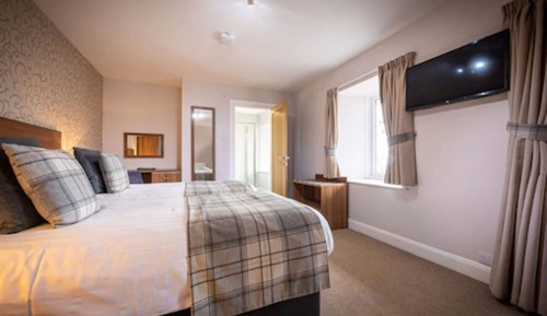 Twin Room, Partial Sea View (In Uig Lodge)