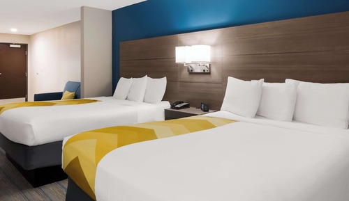Suite, 2 Queen Beds, Non Smoking, Refrigerator & Microwave (with Single Sofabed)
