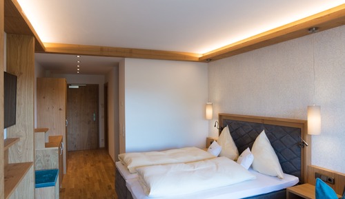Deluxe Room, 2 Bedrooms, Non Smoking, Garden View