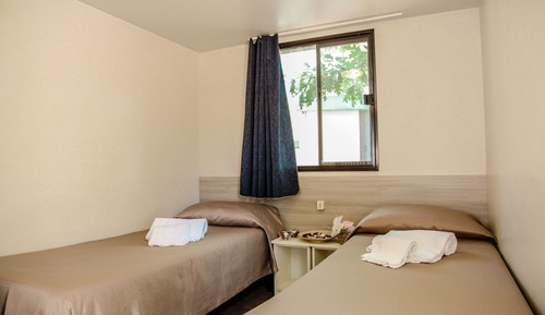 Economy Bungalow (2-3 Adults)