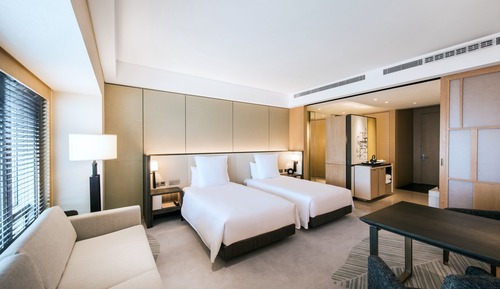 2 Twin Beds with Citic Tower View
