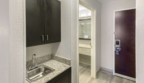 Suite, 1 King Bed, Non Smoking