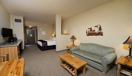 Luxury King Suite - Water Park Included