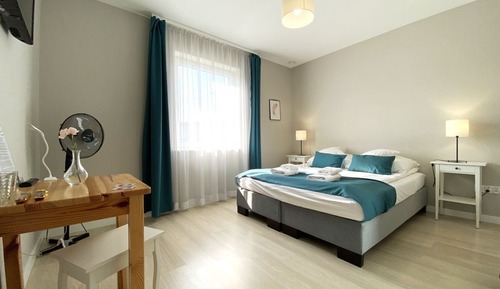Standard Double or Twin Room, Non Smoking (4)
