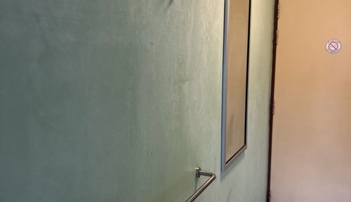 Fan Single Room with Shared Bathroom