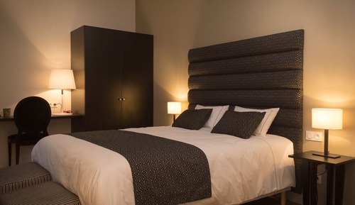 Suite, Ensuite, Garden View