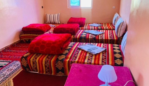 Triple Room, 3 Twin Beds, Non Smoking, Shared Bathroom