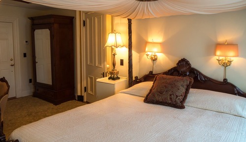 Room (Victorian Rose )
