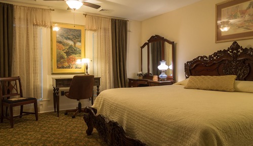 Room (Sanctuary)
