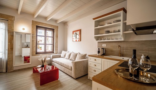 Deluxe Studio Suite