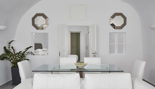 Superior Villa, 2 Bedrooms (Outdoor Plunge Pool & Caldera view)