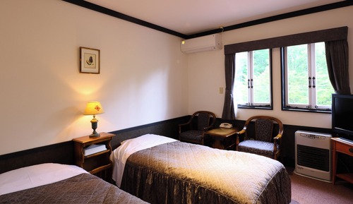 Economy Twin Room