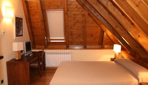 Habitación Doble Superior Abuhardillada