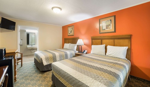 Room, 2 Queen Beds, Accessible, Non Smoking
