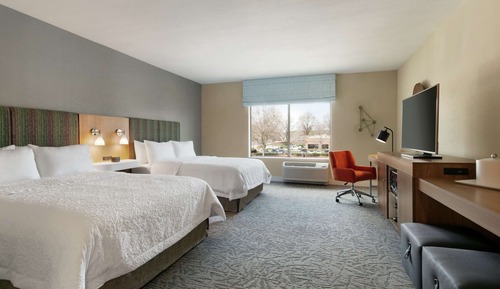 Room, 2 Queen Beds, Accessible, Bathtub