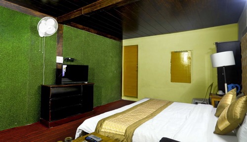 Super Deluxe Room