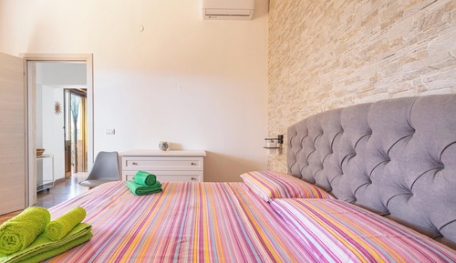 Family Apartment, 4 Bedrooms (1185)
