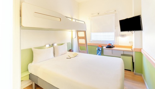 Room (Double bed and Bunk bed)