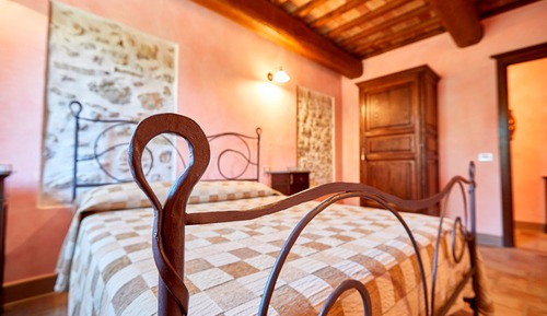 Romantic Apartment (Morganite)
