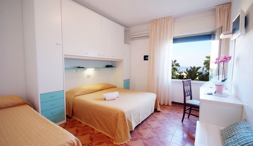Superior Triple Room, Sea View