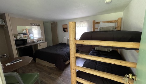 Comfort Room, Multiple Beds, Non Smoking
