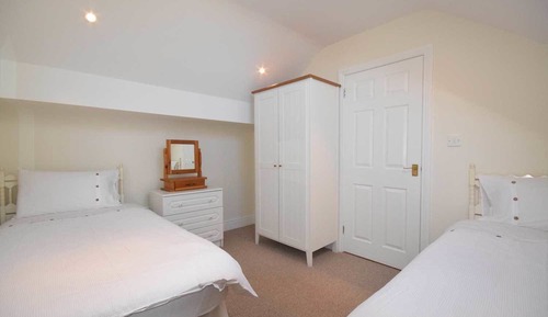 Inishclare Cottage (sleeps 4)