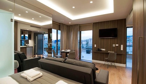 Executive Studio Suite