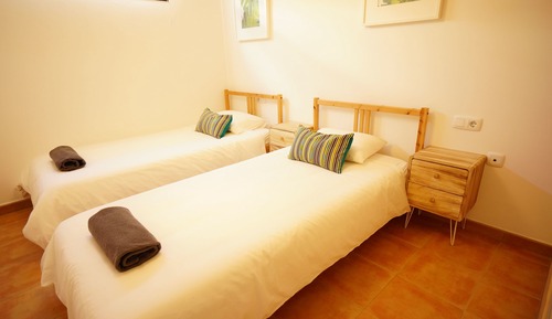 Shared Dormitory (A)