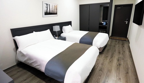 Triple Room (Hotel Type)