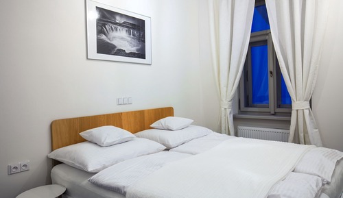 Design Apartment, 1 King Bed (4B)