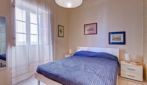 House, 1 Bedroom
