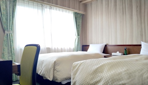 Economy Twin Room, Smoking