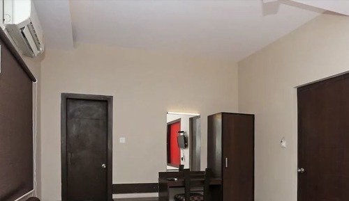 Basic Room, 1 Queen Bed